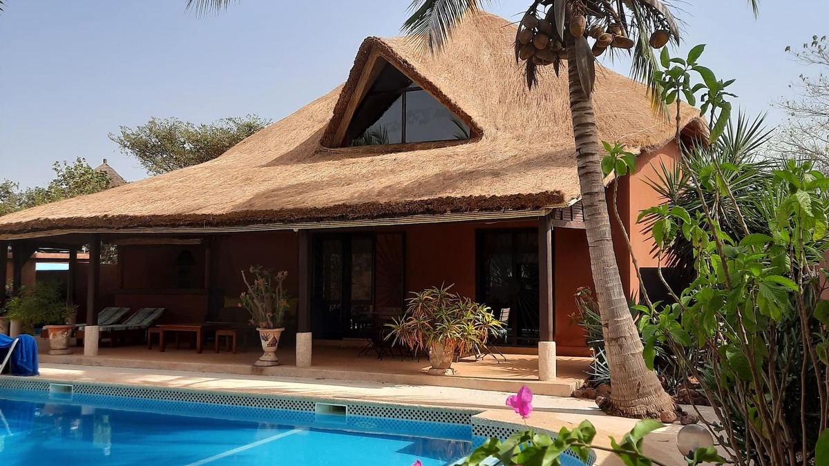 Nianing Villa | Very pretty villa, exotic garden, swimming pool, quiet residence, close to the ocean.