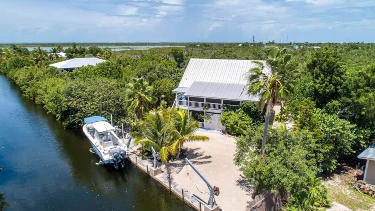 Little Torch Key House | Very Private 3 Bedroom/2 Bath Canal Home in Little Torch Key w/Private Pool