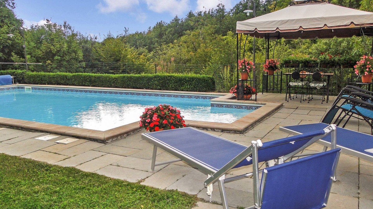 Sulcina Villa | Very private detached cottage with private solar-heated pool