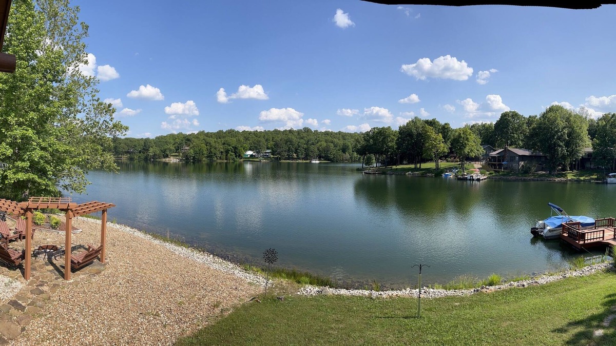 Cherokee Village House | Very quiet retreat. Enjoy Lake Chanute. Bring your canoe or kayak.