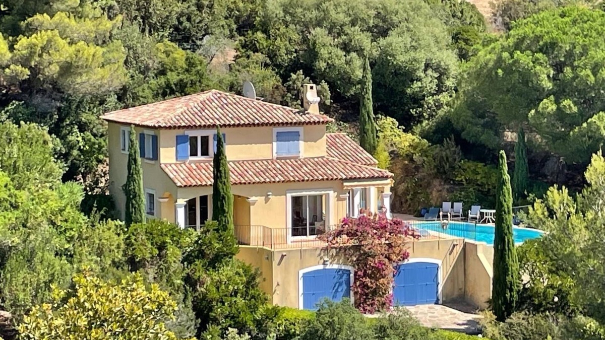 Cavaliere Villa | Very quietly located 8-person villa with beautiful sea views and private pool.