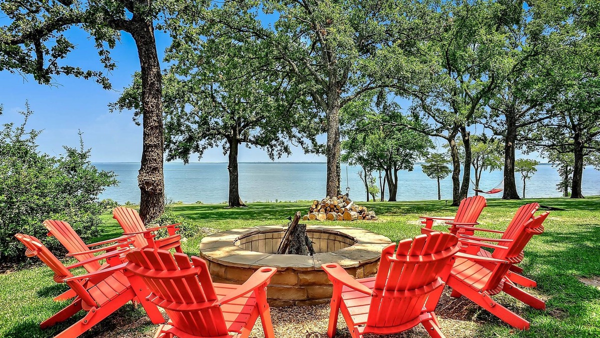 Pottsboro House | Very Rare Waterfront Home on Lake Texoma, Walk to Water from the backyard