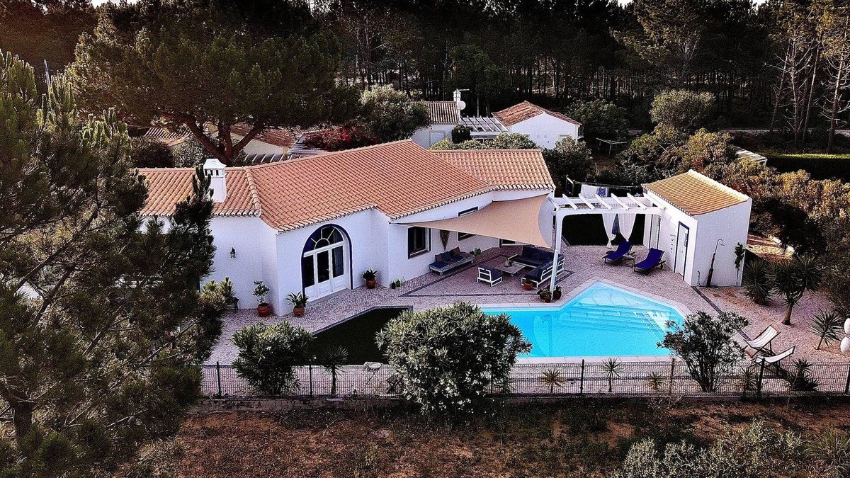Aljezur Villa | Very spacious and attractively furnished Holiday Villa
