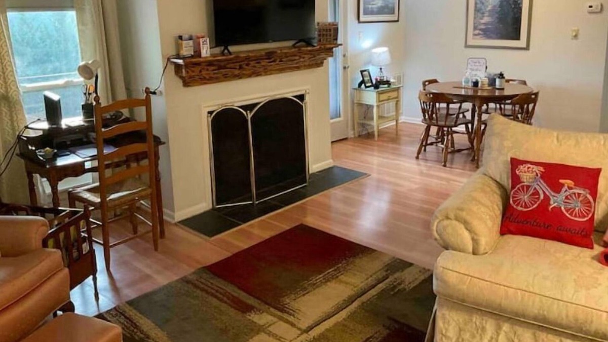 Mount Dora Condo | Very spacious and contemporary 2 bedroom condo with amazing Mountain Views