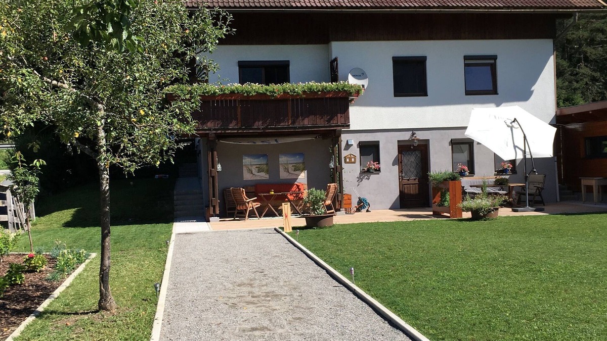 Presseggen Apartment | Very spacious apartment for up to 6 people. at ski area Nassfeld and the PesseggerSee