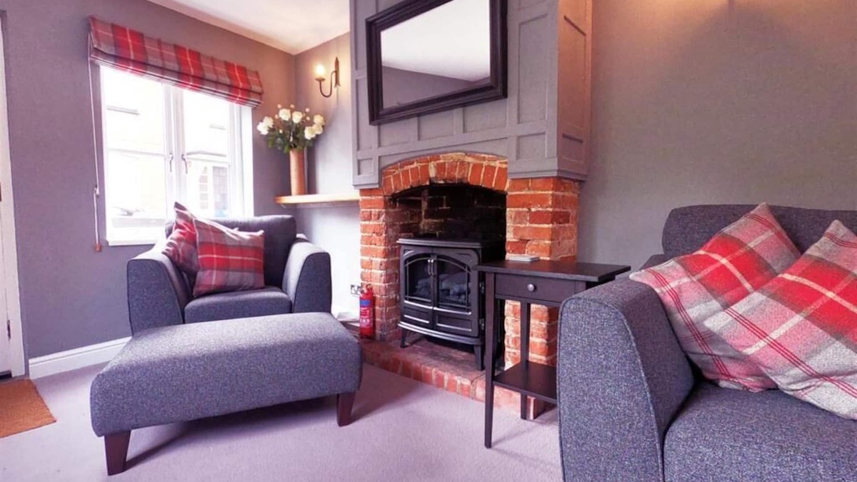 Eye Cottage | *Very spacious & awarded 'Certificate of Excellence' from Trip Advisor*