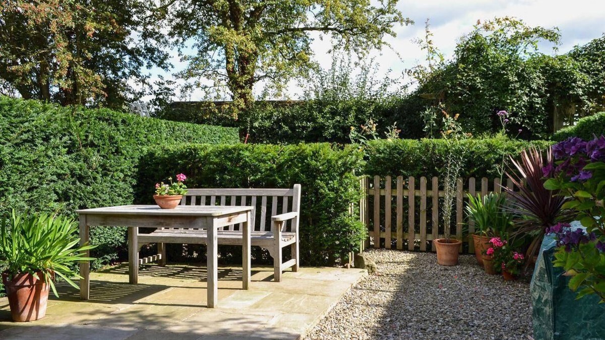 Scawton Cottage | Very spacious comfortable cottage near York in beautiful peaceful countryside