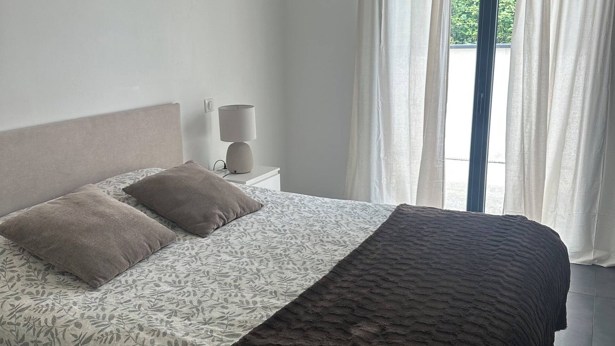 Saint-Lys House | Very spacious modern house with swimming pool.