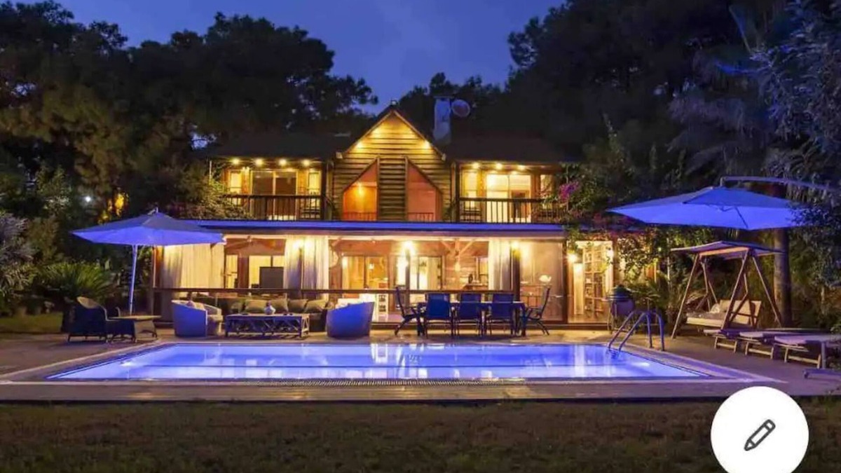 Lara Villa | Very Special Villa 6 bedrooms (pool, football field, sauna,BBQ)