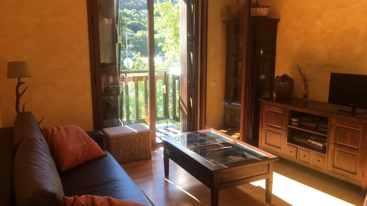 Sort Apartment | Very sunny apartment, mountain views and central in Sort