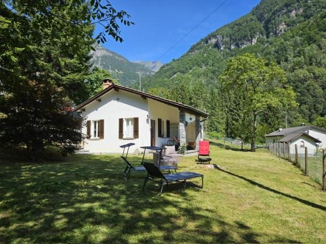Cugnasco-Gerra House | Verzasca: Casa Sonia
