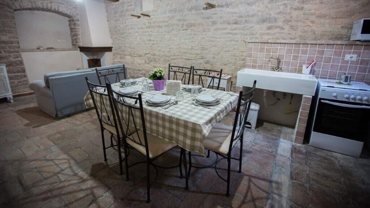 Acquacanina House | Vescia + Pie 'del Colle apartment