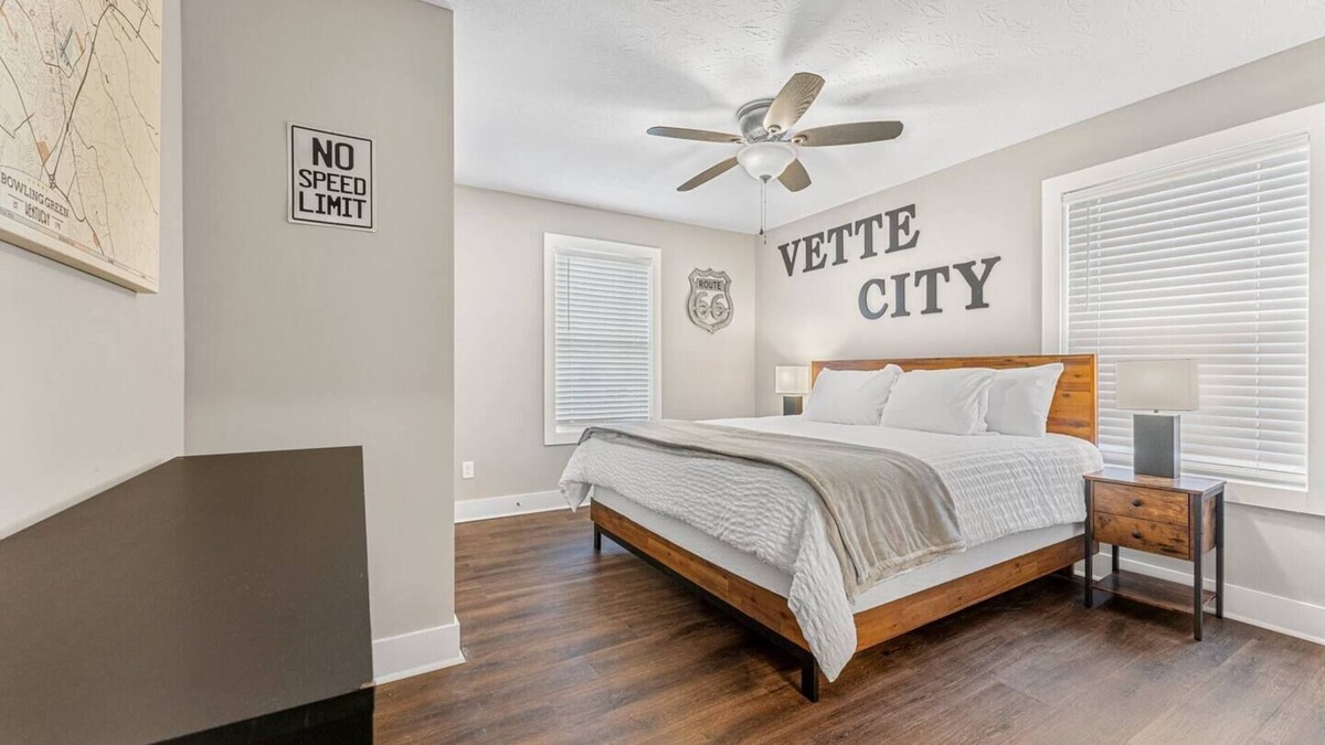 Bowling Green Apartment | Vette City! 4 Beds/4 Baths + 2 King Beds | BG, KY