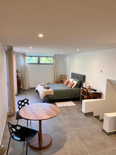 Chaumont-en-Vexin Apartment | Vexin Studio