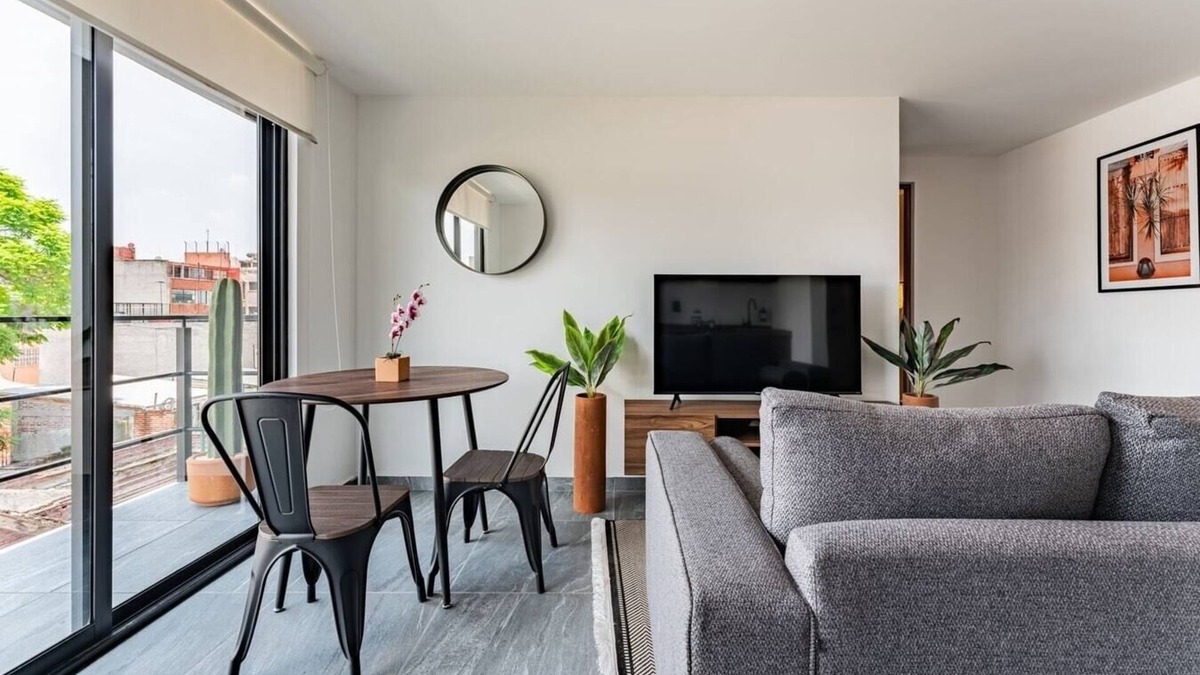 Santa Maria la Ribera Apartment | VH | Cool apt Sta Ma la Ribera |balcón and gym | 130