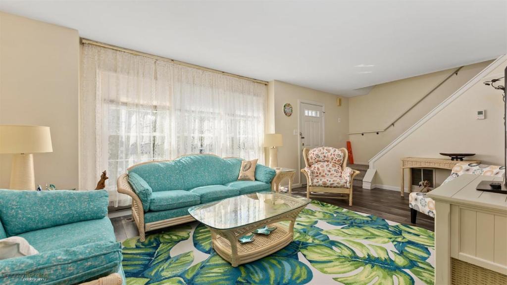 Villas House | VI121 Edna Avenue