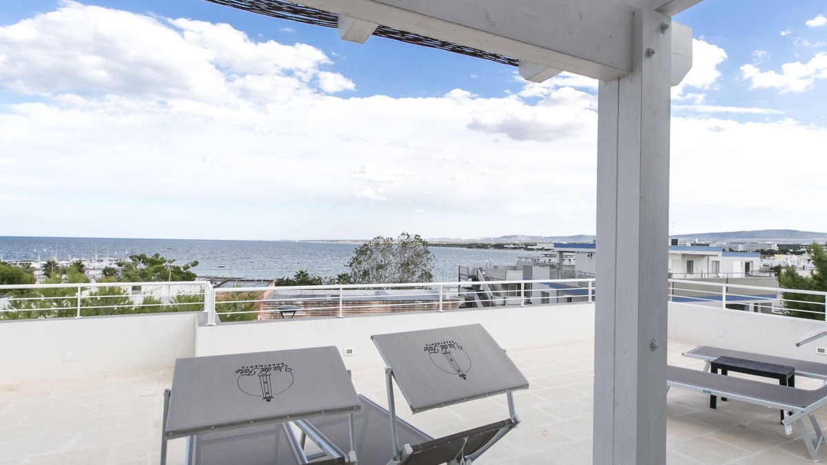 Torre Canne Apartment | Via del Faro Apartments - SUD - OVEST