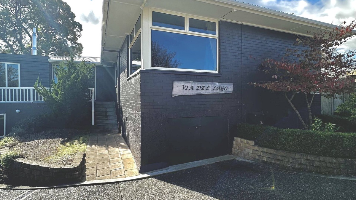 Taupo House | Via Del Lago - for family, friends and memories. It includes Linen & WIFI