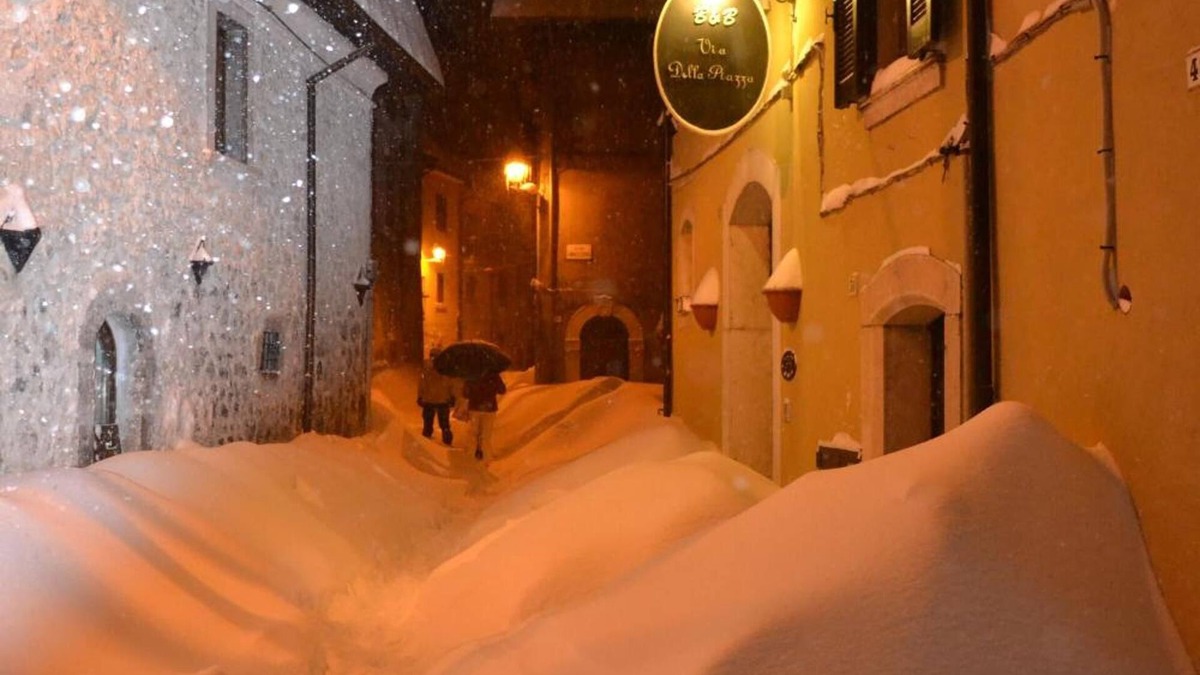 Pescasseroli Bed & Breakfast | Via Della Piazza Bed & Breakfast
