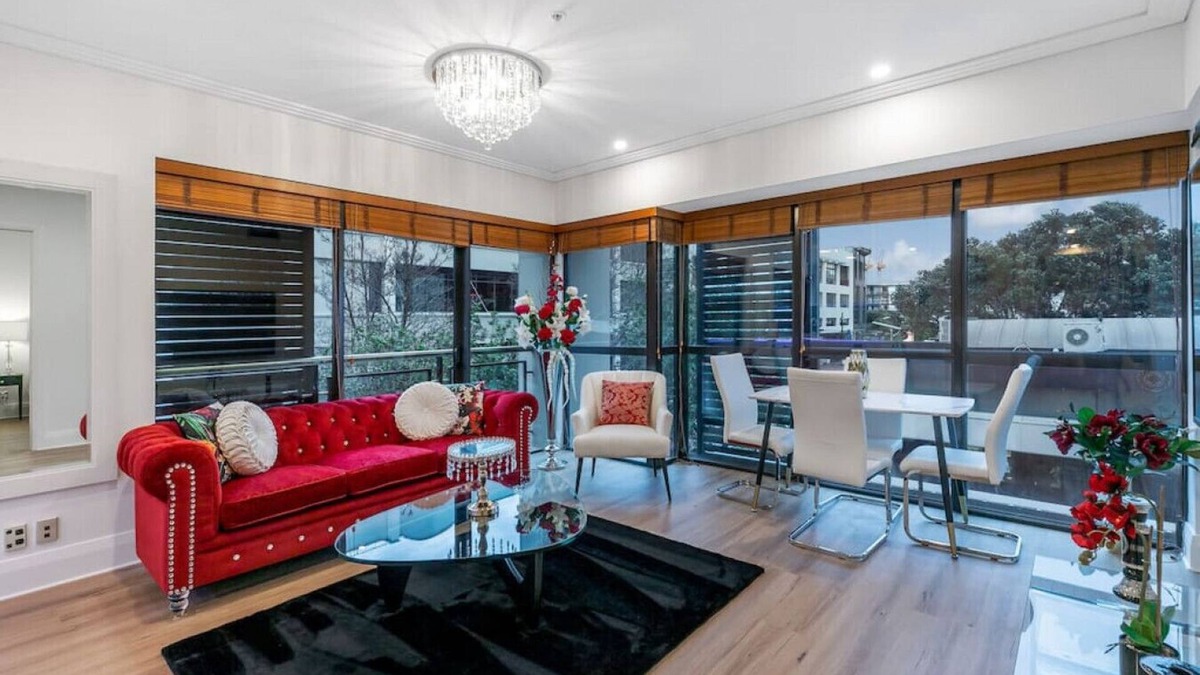 Auckland Central Business District Apartment | Viaduct Royale - Quays