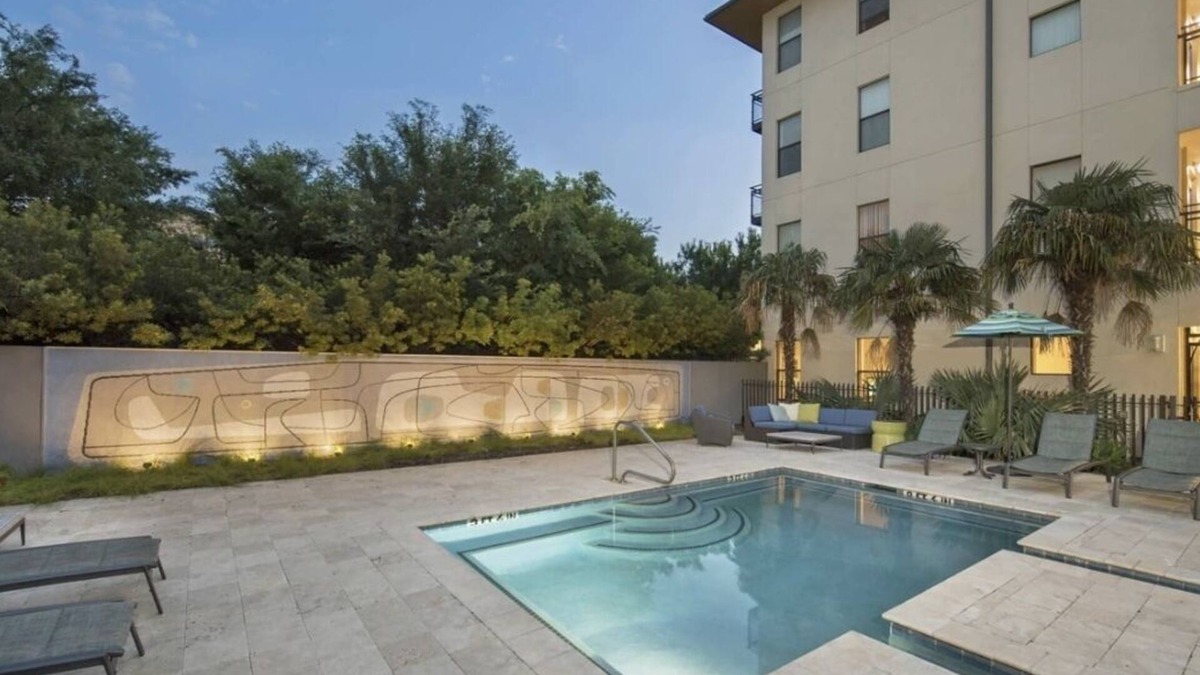 Legacy Park Apartment | Vibes in Dallas