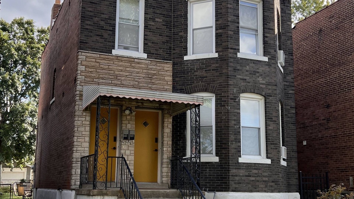 Southwest Garden House | Vibrant 2 bedroom Home by the Hill