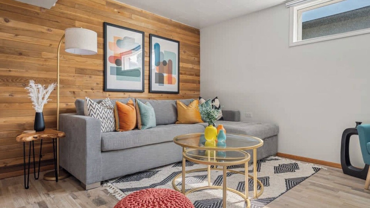 Drumheller House | Vibrant basement suite, blending style and comfort for a delightful stay.