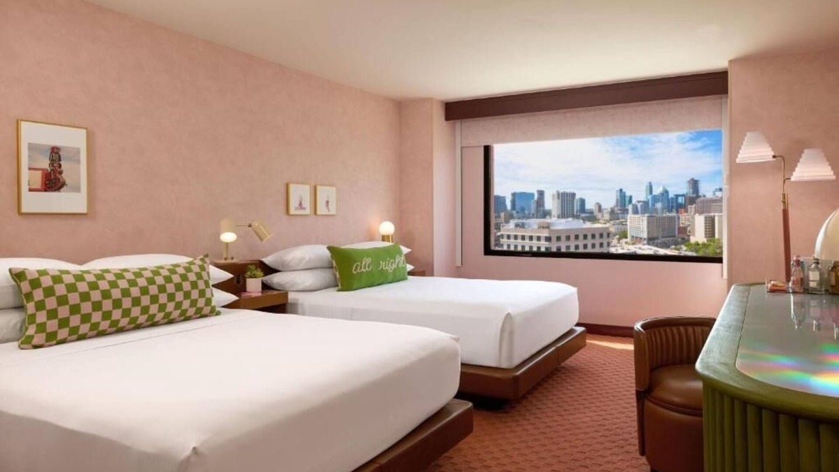 Red River Cultural District Hotel | Vibrant Downtown Room w/Resort-Style Pool & Pet-Friendly Rooms - Near UT Austin
