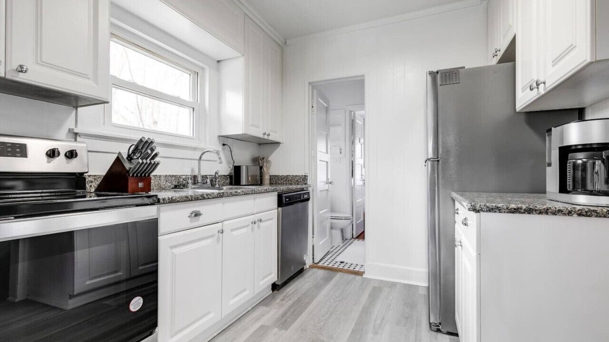 Richmond House | Vibrant Haven: Minutes from Libbie Mill & RVA Buzz