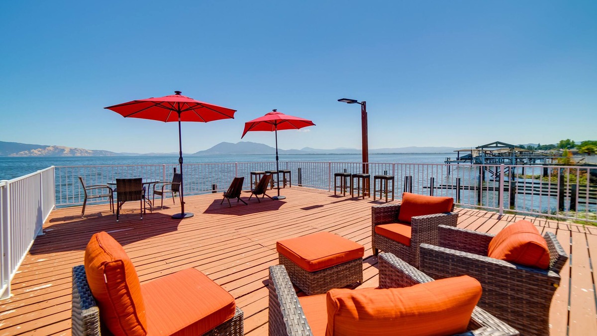 North Lakeport Apartment | Vibrant Lakeport Studio w/Shared Lake Access!
