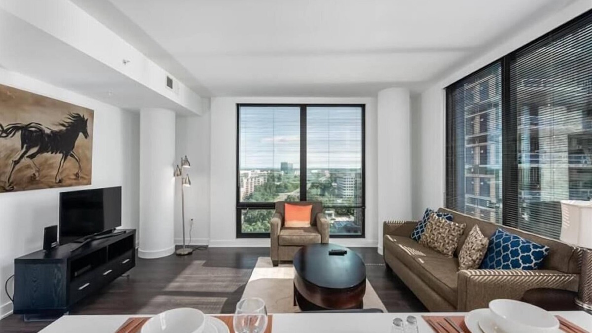 Reston Apartment | Vibrant Location | nr Home Depot | Mins From DC