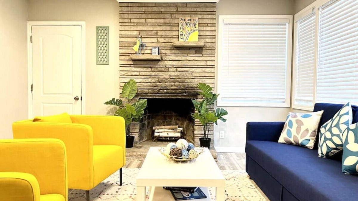 Greensboro House | Vibrant Modern Home in the Heart of Greensboro