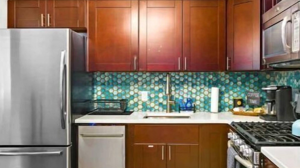 Bayonne Apartment | Vibrant Tribal Oasis-9 mi to NYC