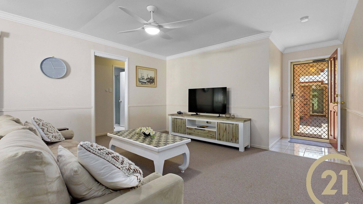 Margate Apartment | "Victoria Villa" - Margate Q 4109