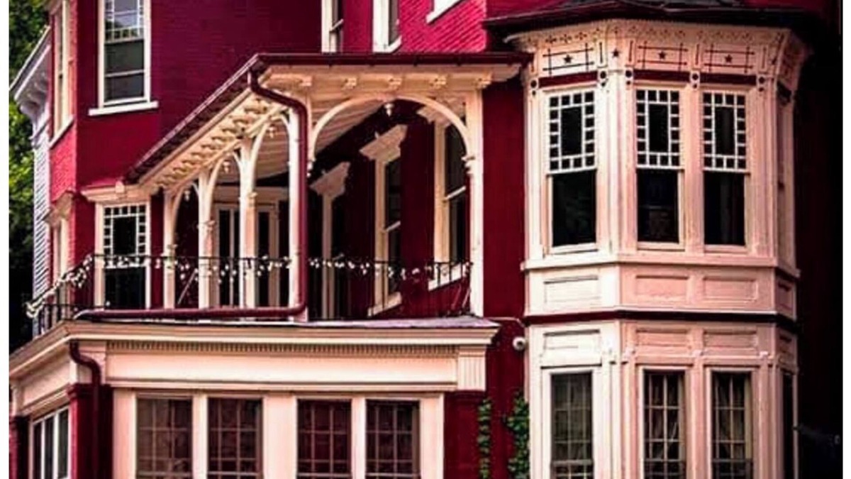 Jim Thorpe House | Victorian Balcony Level in the heart of historic Jim Thorpe