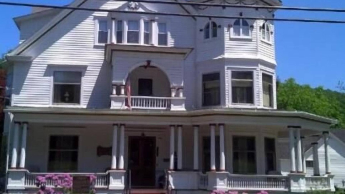Towanda Bed & Breakfast | Victorian Charm Inn
