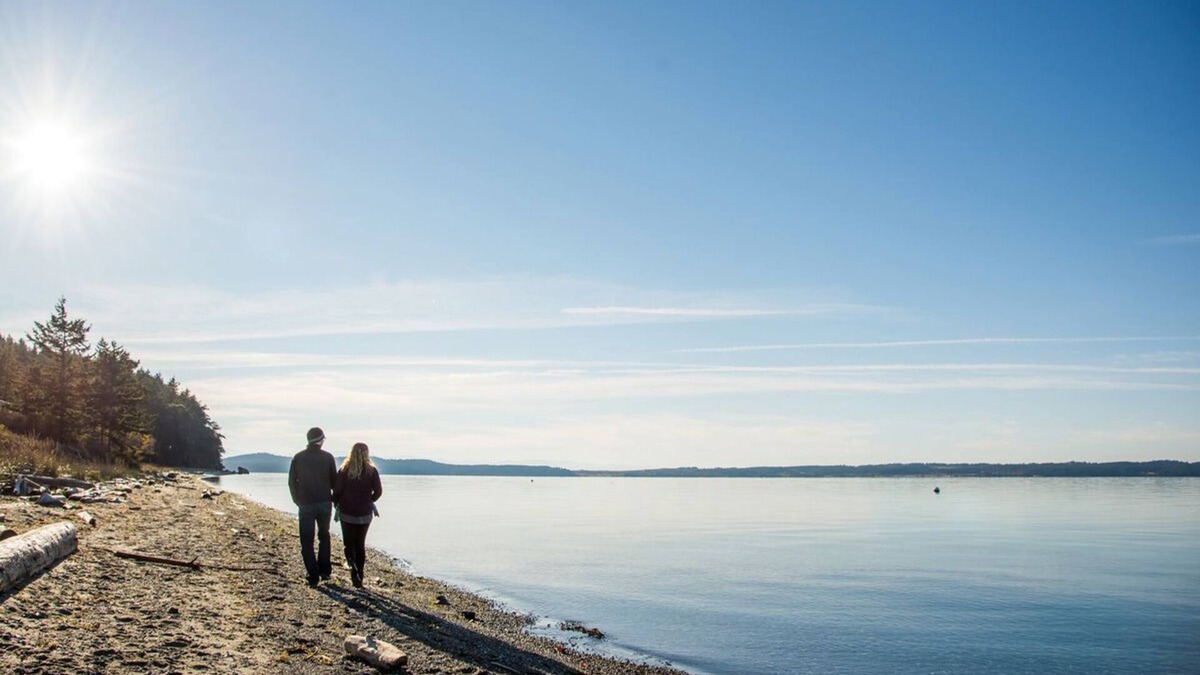 Lopez Island Apartment | 🌞Victorian Charm🌞Friendly,Not Stuffy.WalktoEverything.WIFI.#1TripAdvisor.Relax