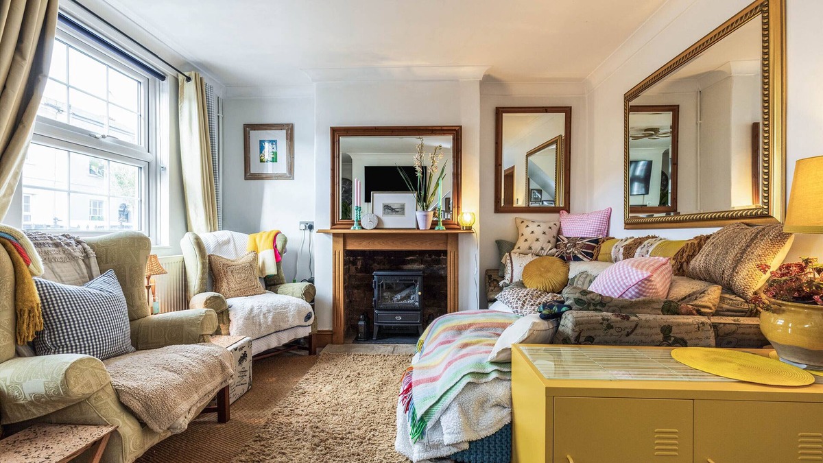 Montpellier Cottage | Victorian Cottage set in Conservation area 100m from the ever popular Bath Road