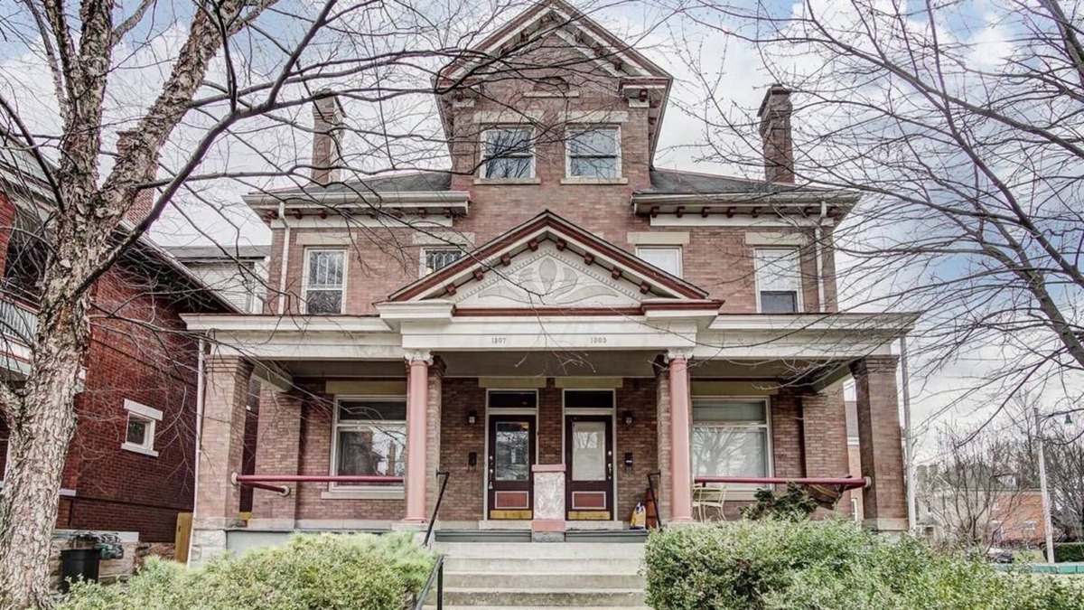 Franklin Park House | Victorian downtown home in Olde Towne East