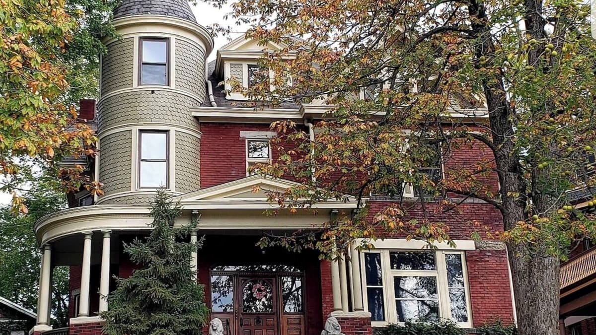 Walnut Hills House | Victorian for 30+ Guests, 5 Min to Downtown