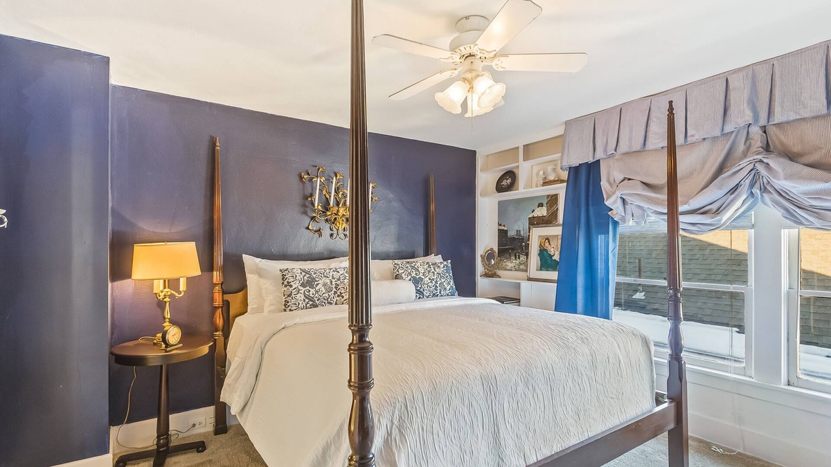 West Central House | Victorian gem near downtown with private hot tub, grill & enclosed backyard