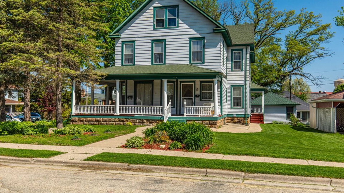 Mineral Point Other | Victorian Home in Historic Mineral Point - Entire 2nd Story Suite