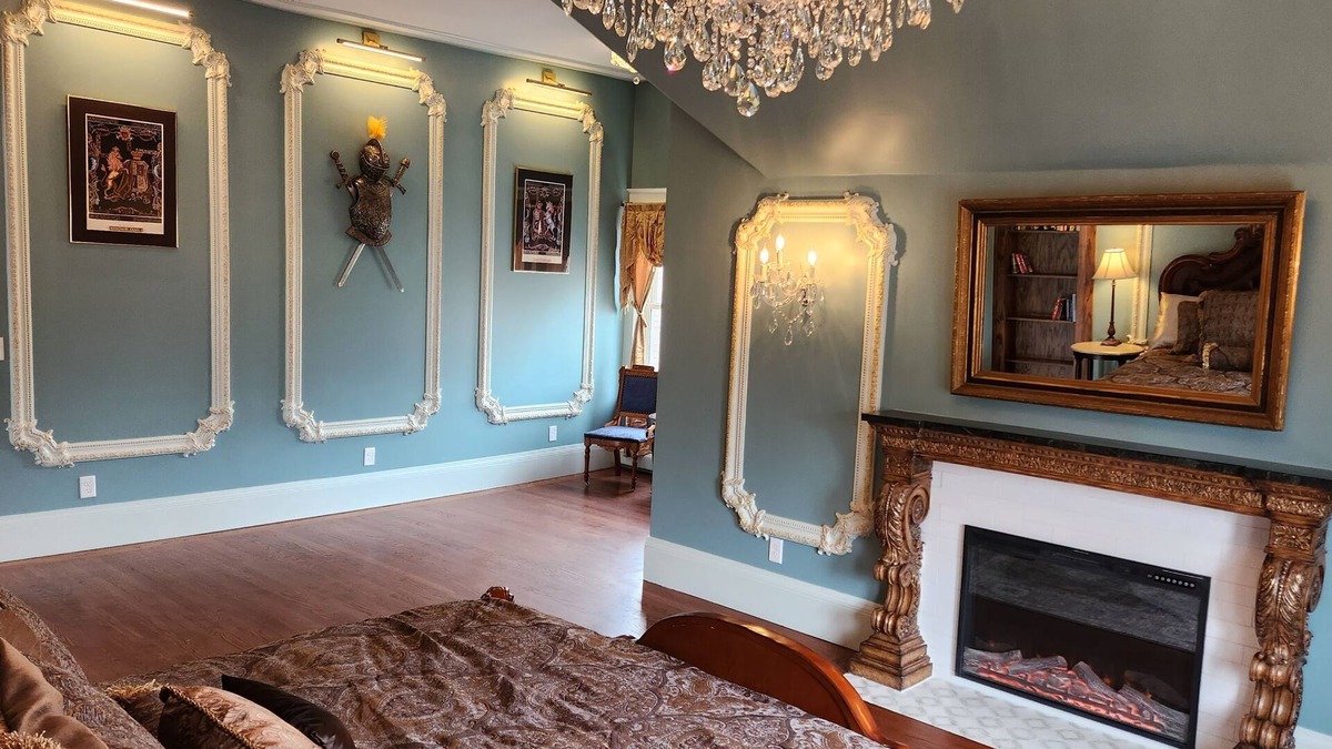Downtown Minneapolis House | Victorian Mansion 1 Mile from Downtown Minneapolis