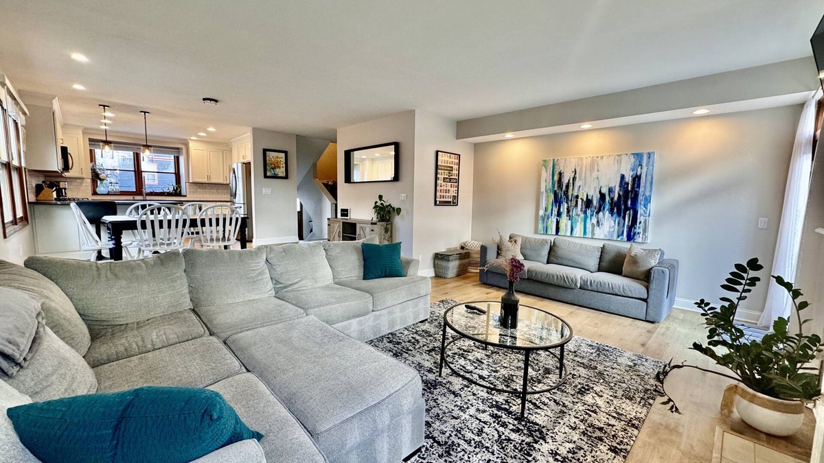 Downtown Columbus House | Victorian Village Townhome, large living space in the heart of the short north!