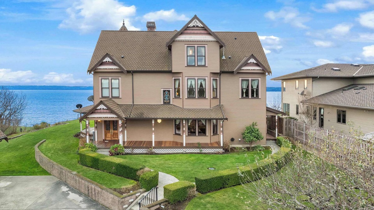 Tulalip Villa | Victorian Waterfront Mansion w/180° Puget Sound Views