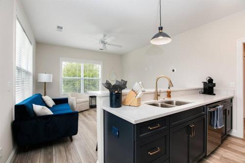 Wooded Estates House | Victory Views Estate: Luxury Guest Loft