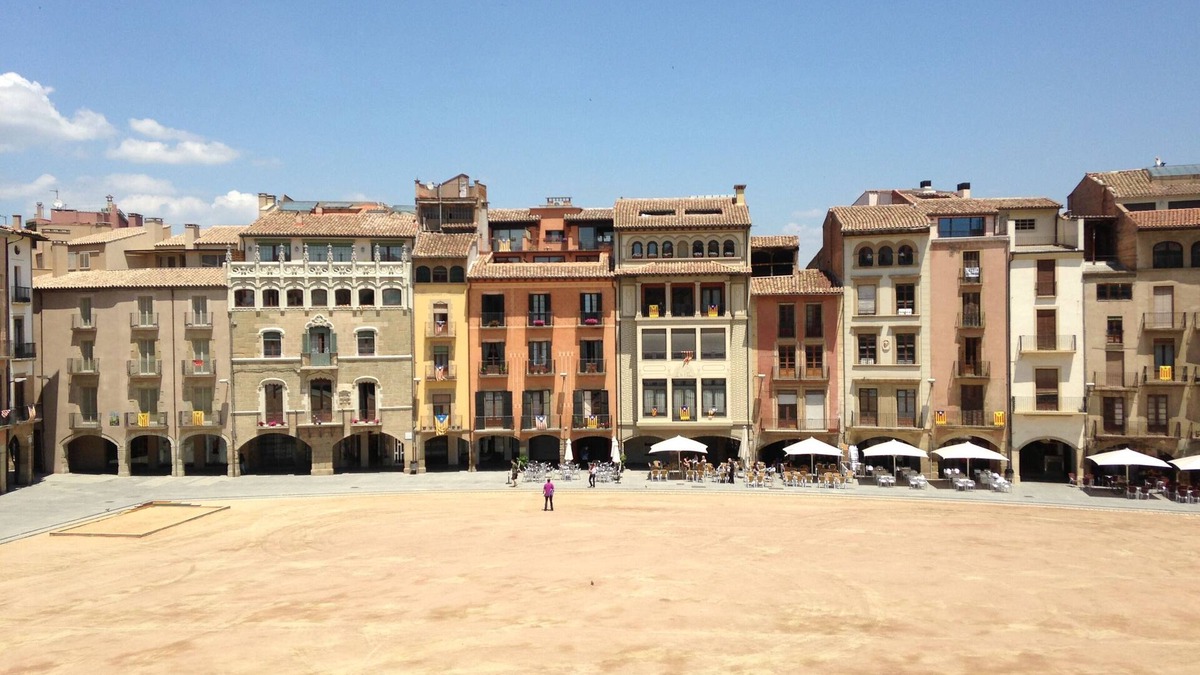 Vic Apartment | Vicus Apartments, with excellent views of the Plaza Mayor de Vic