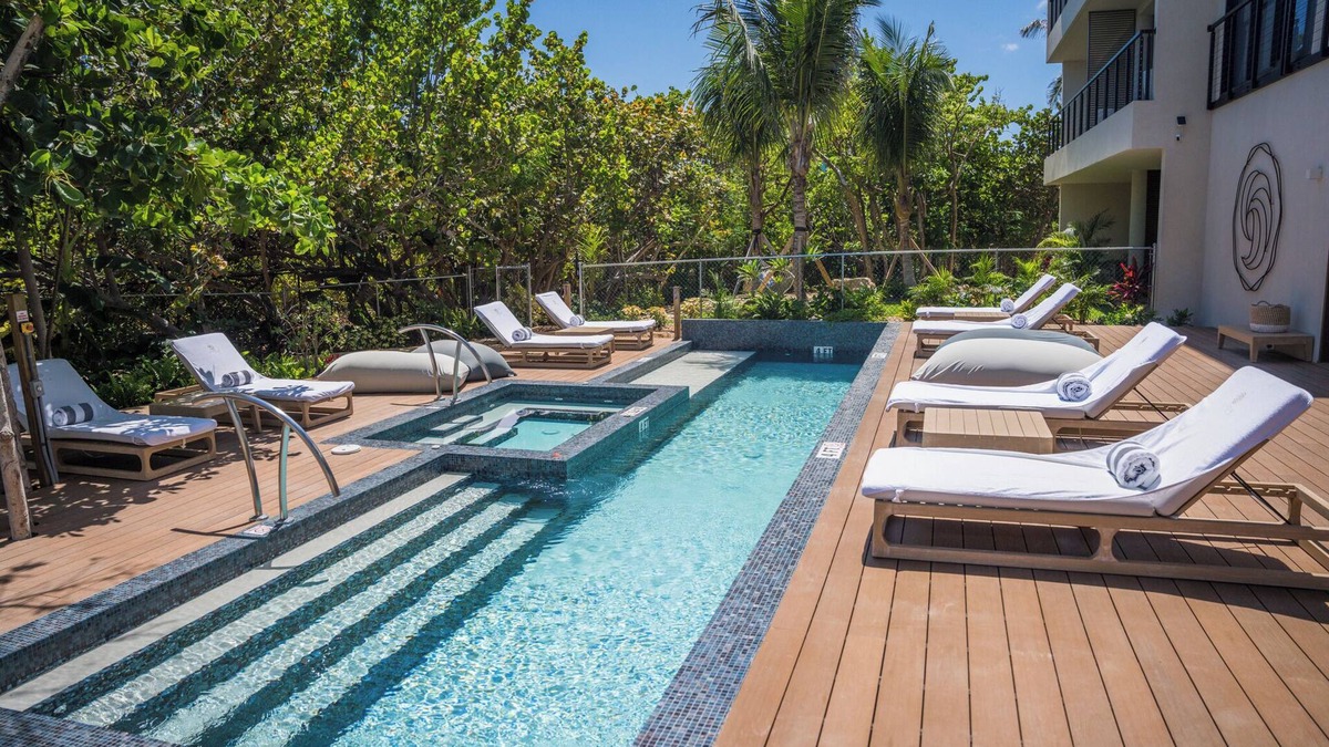 West Bay Hotel | VIDA Cayman