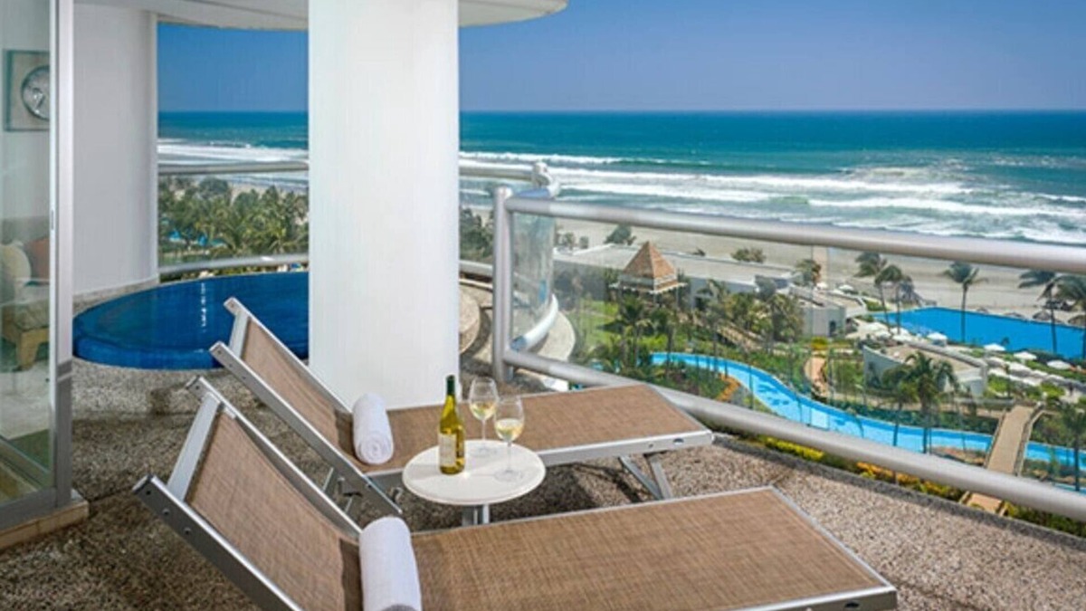 Granjas del Marques Condo | Vidanta Grand Mayan 2 BR 2 BA Suite With Kitchen Sleeps 8 - Acapulco