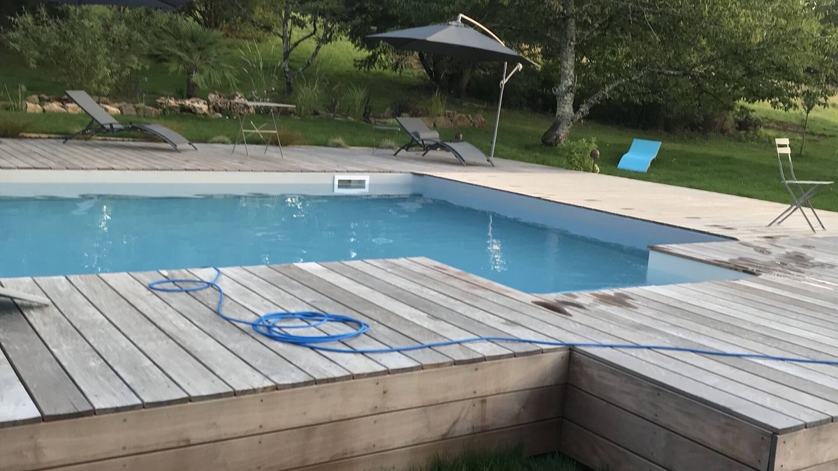 Villeneuve d'Aveyron House | Vieille Ferme Rénovée Avec Piscine Dans un Jardin Arboré de 9 500 m²